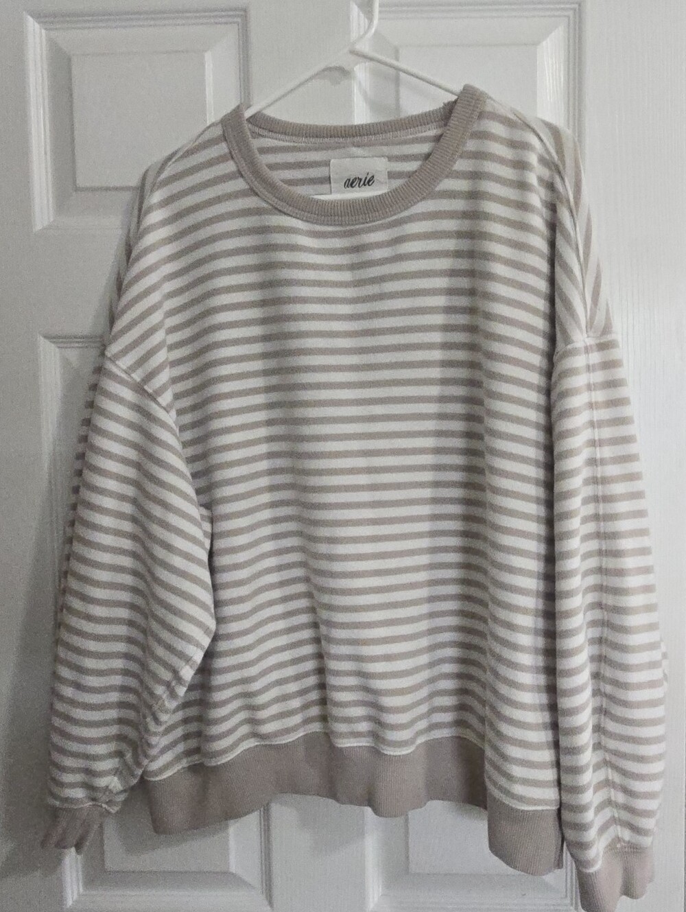 Aerie Cream & Tan Striped Crewneck Sweatshirt ✨️